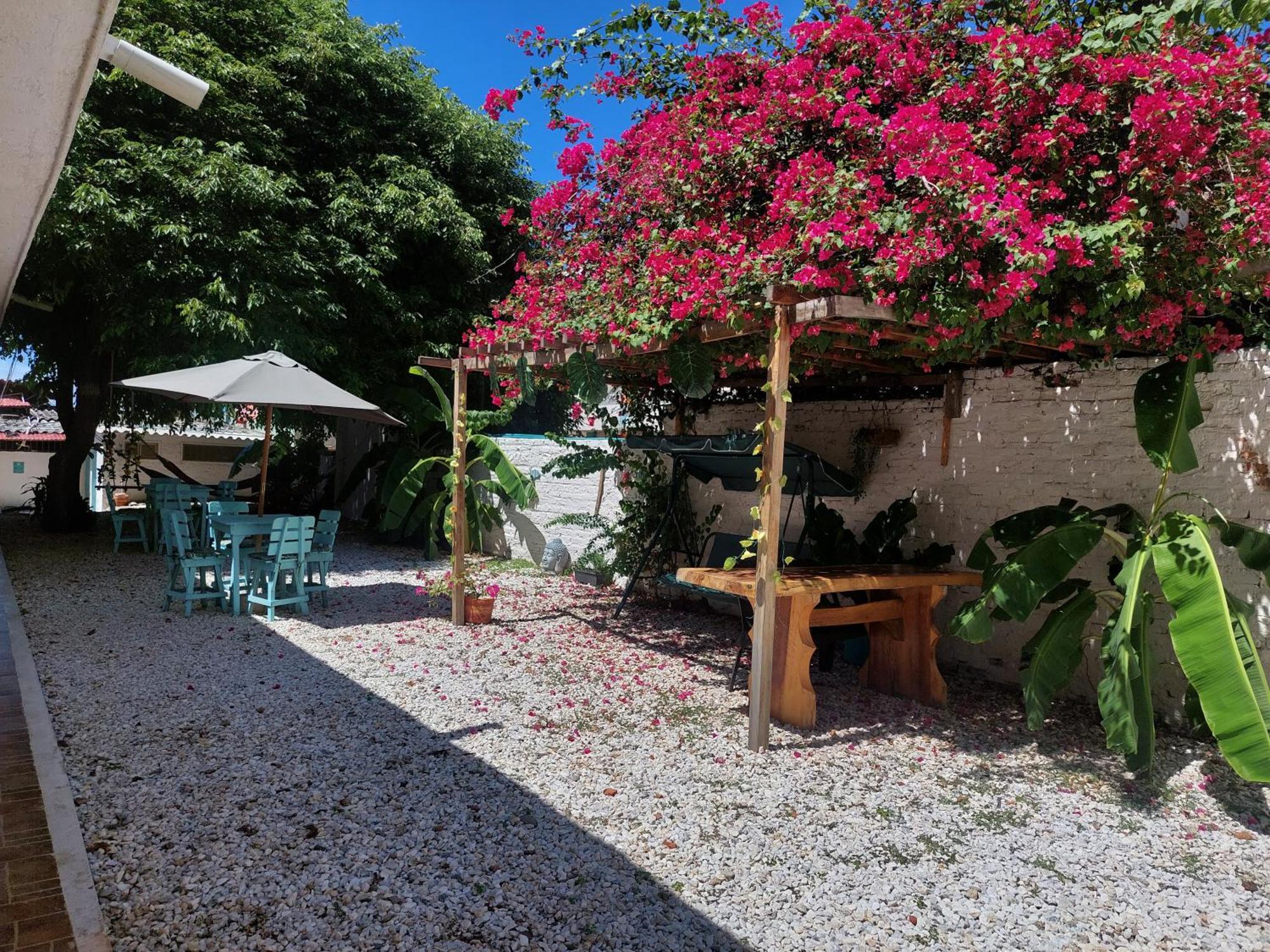 White Taganga Hotel Luaran gambar