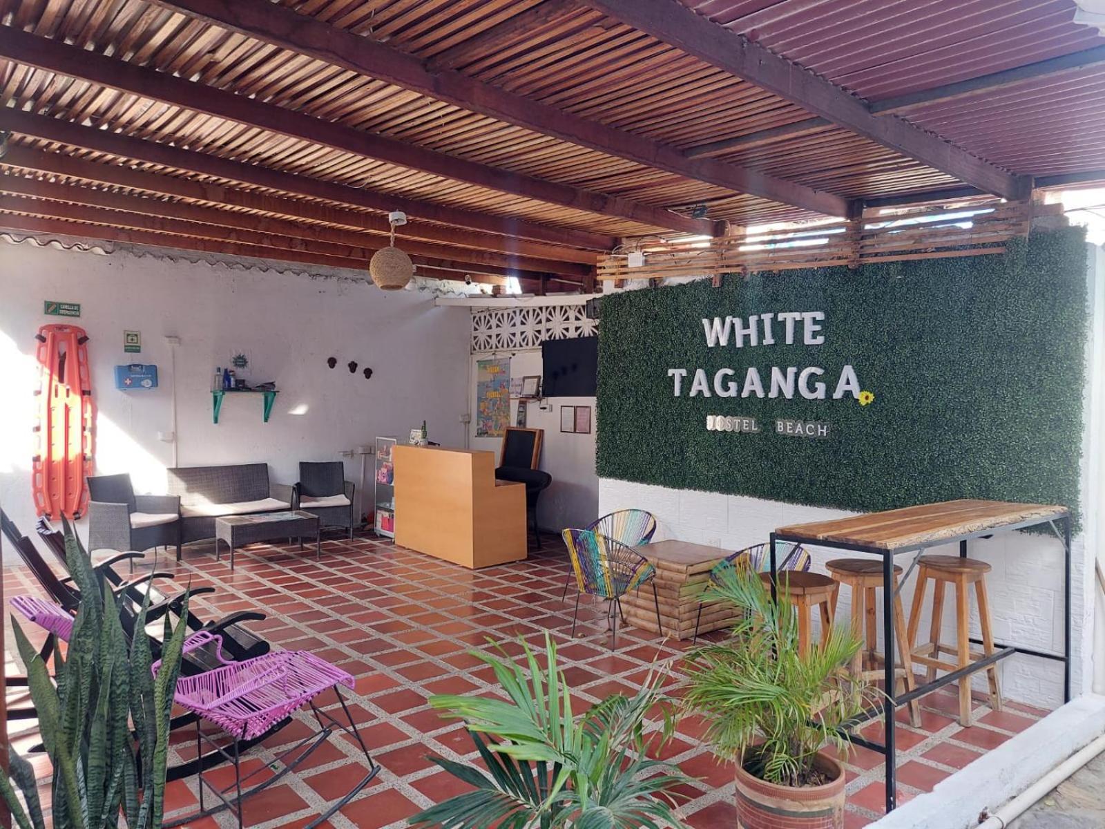 White Taganga Hotel Luaran gambar