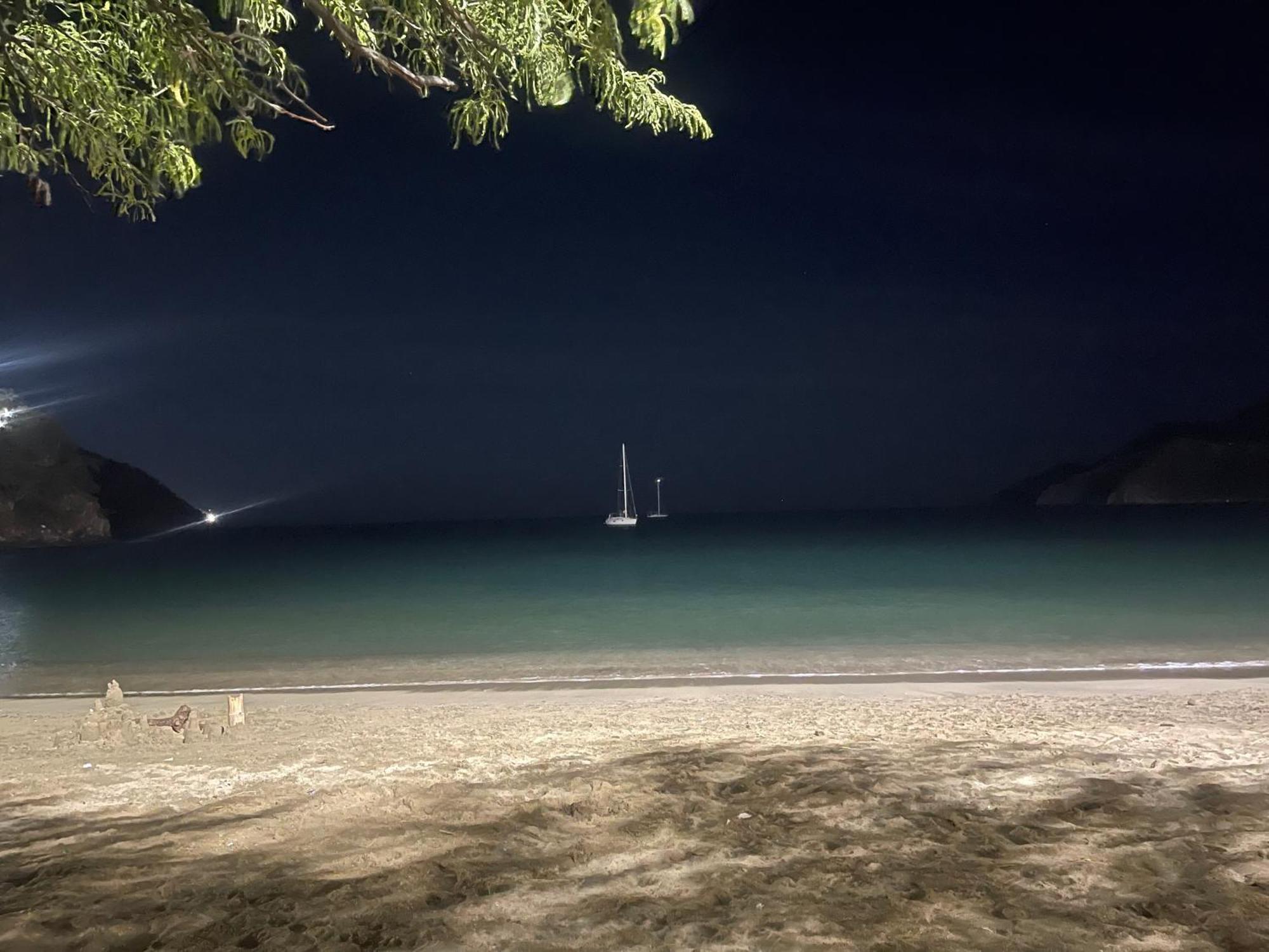 White Taganga Hotel Luaran gambar